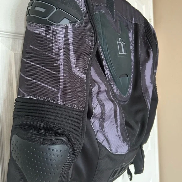 Women’s Icon Overlord Motorcycle Jacket - Picture 7 of 14